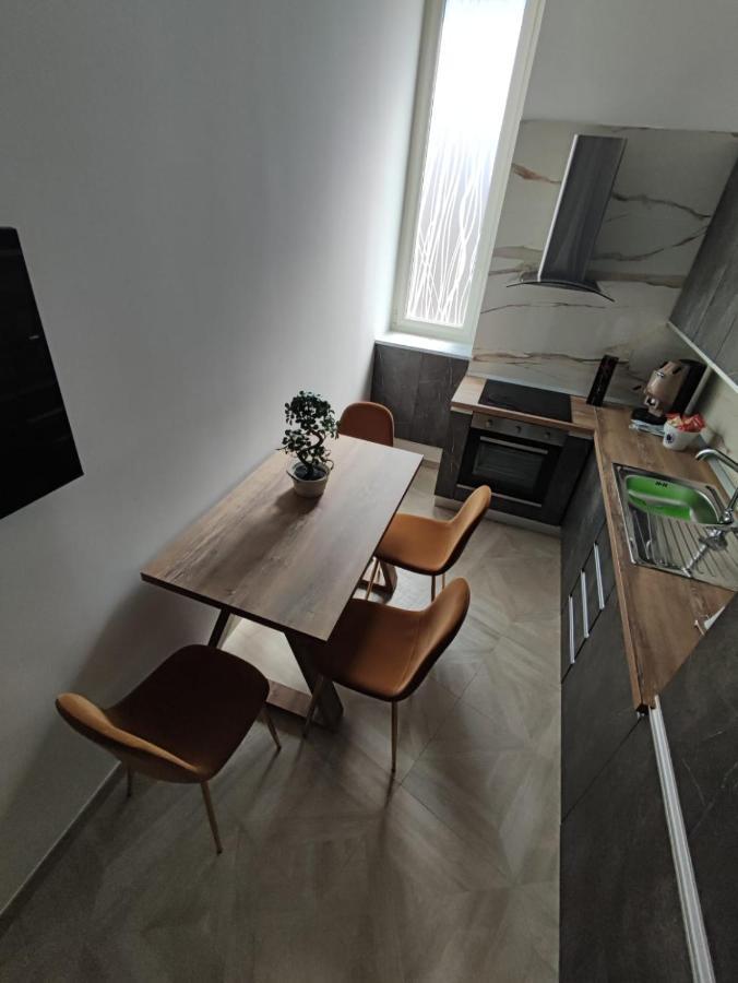 Twin Towers Naples Luxury Bed and Breakfast Eksteriør billede