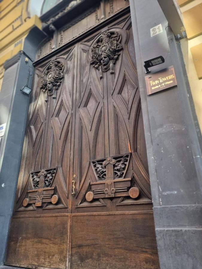 Twin Towers Naples Luxury Bed and Breakfast Eksteriør billede