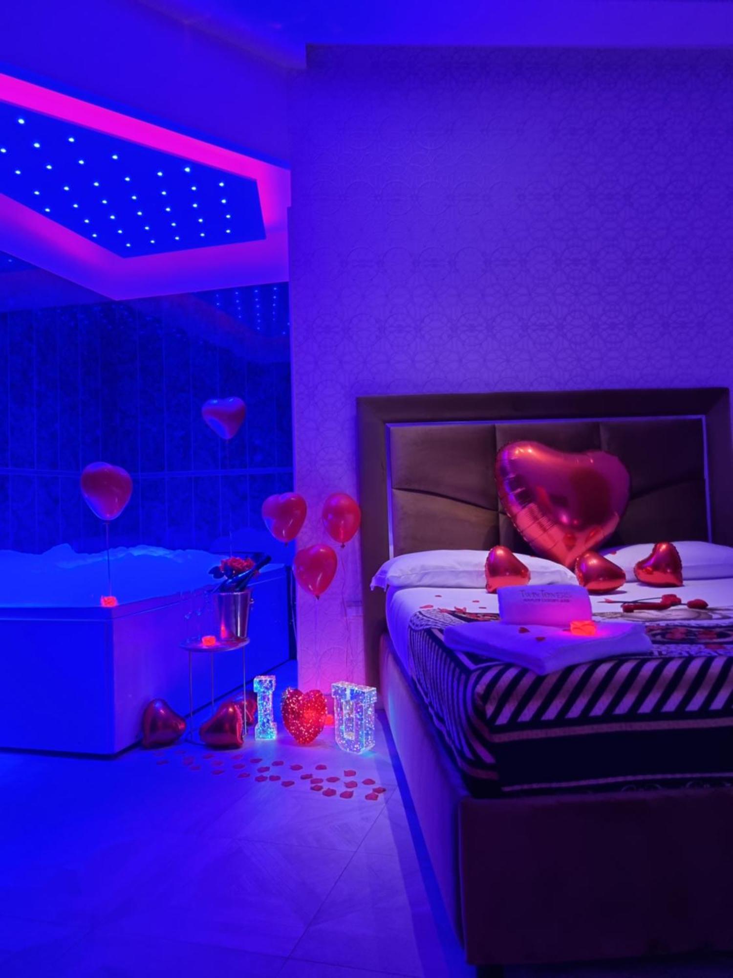 Twin Towers Naples Luxury Bed and Breakfast Eksteriør billede