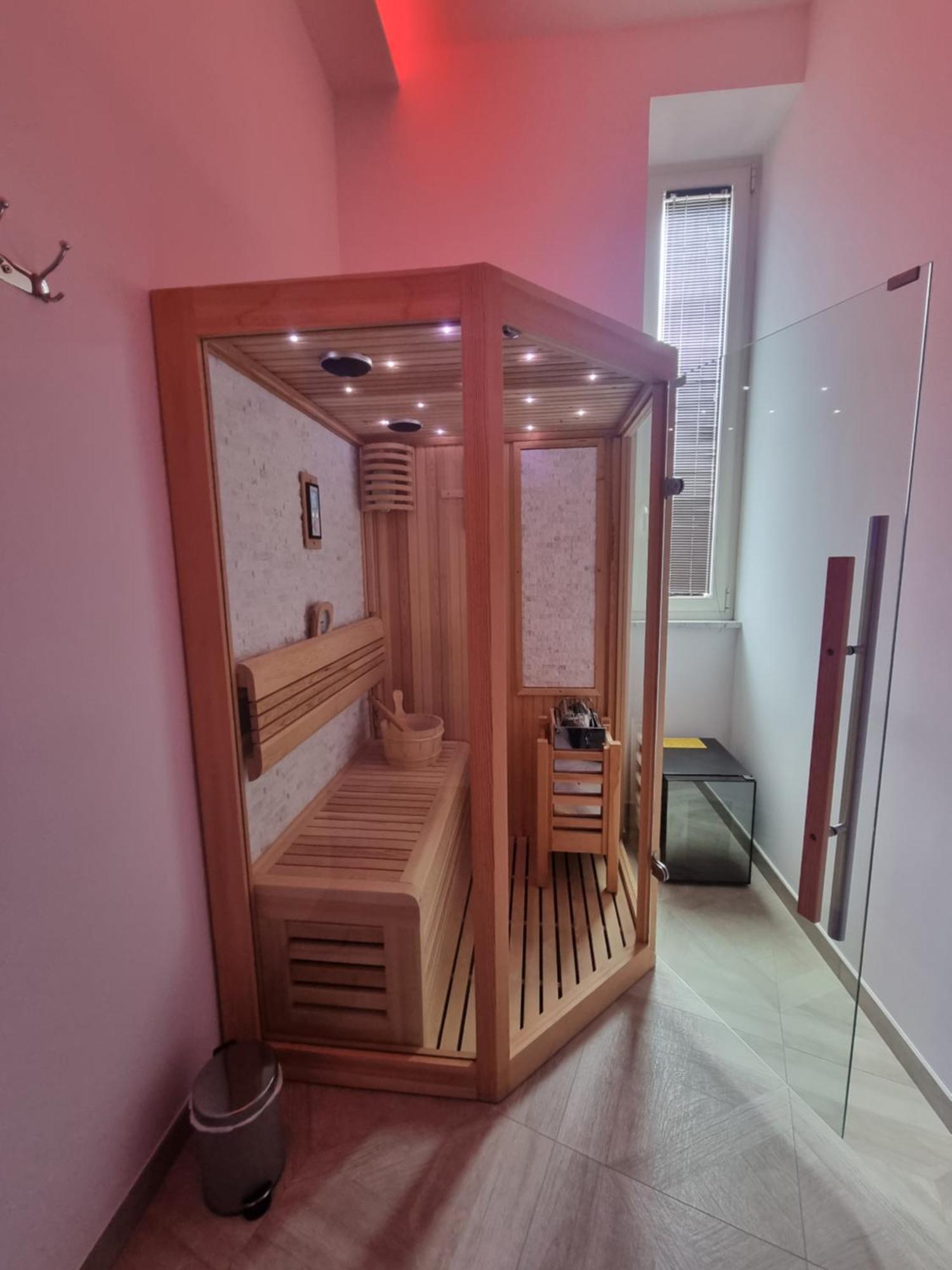 Twin Towers Naples Luxury Bed and Breakfast Eksteriør billede
